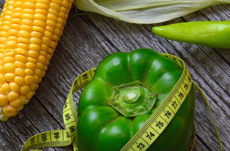 curb emotional eating with meditation to lose weight
